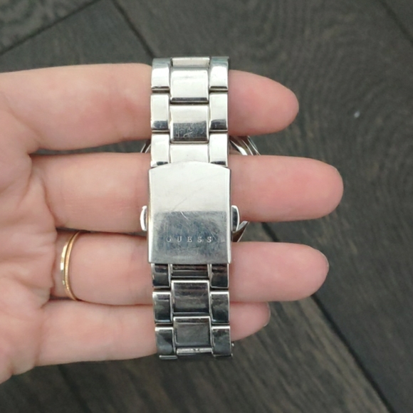 Guess Watche - Picture 3 of 4